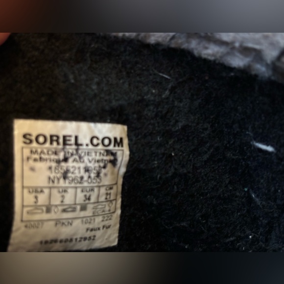 Sorel waterproof winter boot. Size 3 - Picture 5 of 5